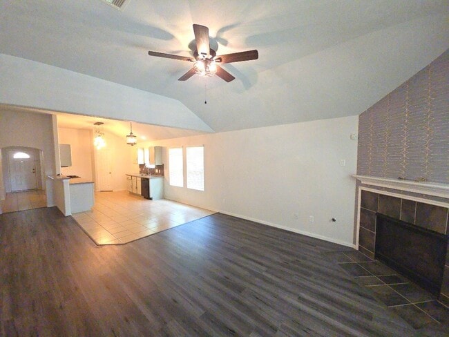 Building Photo - 3103 Thicket Path Way