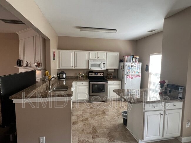 Building Photo - 3203 Mannington Dr