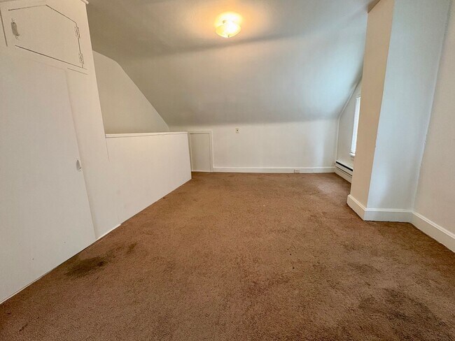 Building Photo - 3 Bedroom 1.5 Bathroom in Highspire!