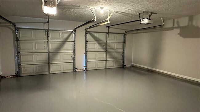 Building Photo - 1830 Westwind Dr