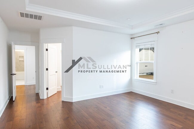 Building Photo - 1121 Crested Jay Dr