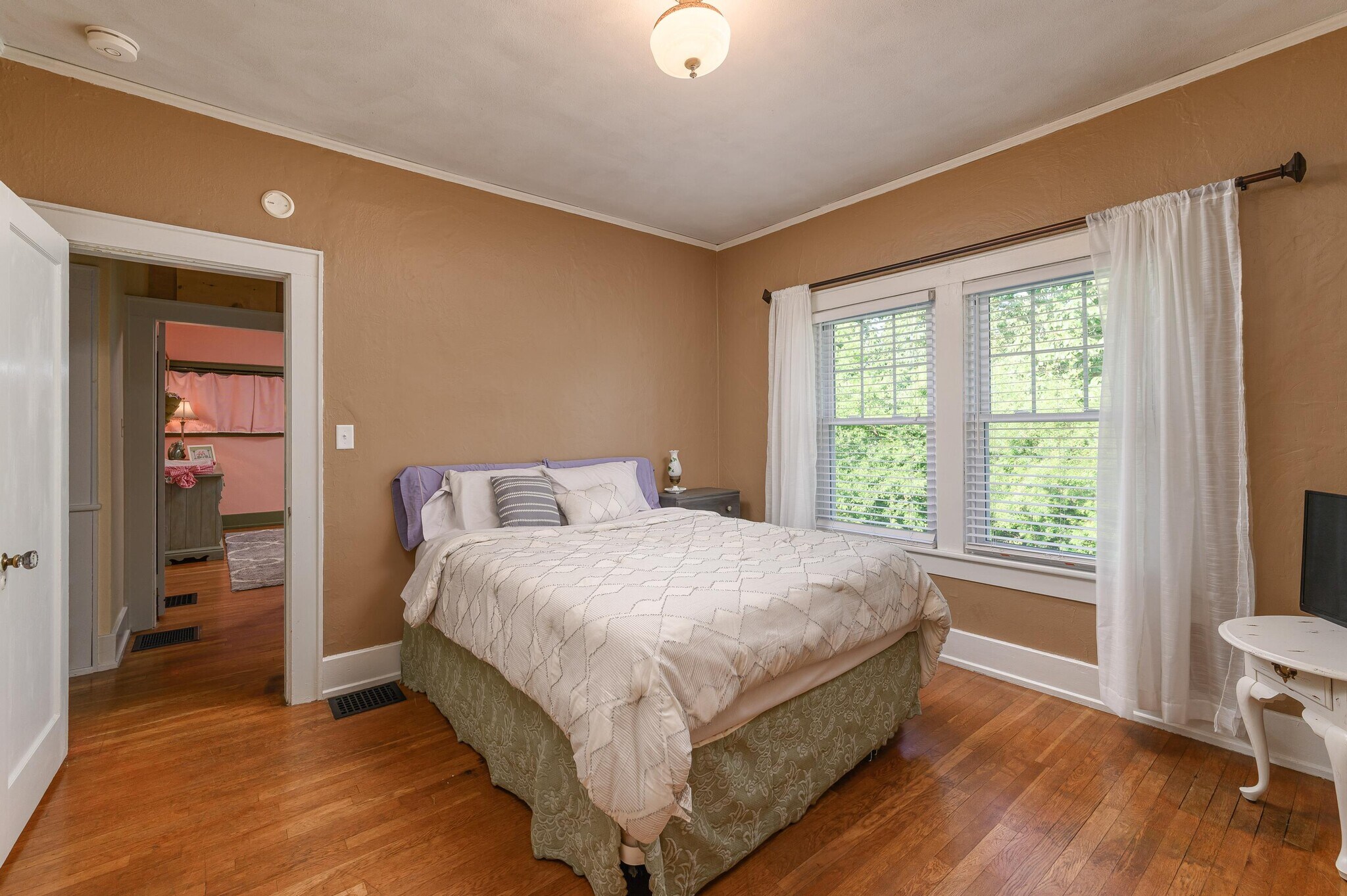 Building Photo - 3308 Alta Vista Dr