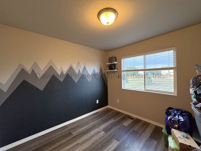 Building Photo - 10701 Traders Pkwy