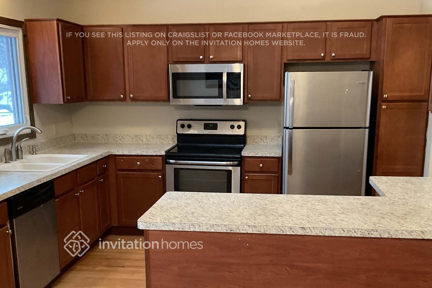 Building Photo - 7641 Edgewood Dr