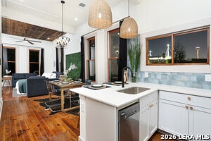 Building Photo - 325 Montana St