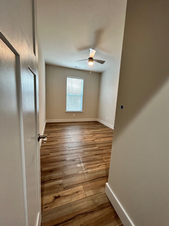 Building Photo - 1742 Arbor Hills Dr SE