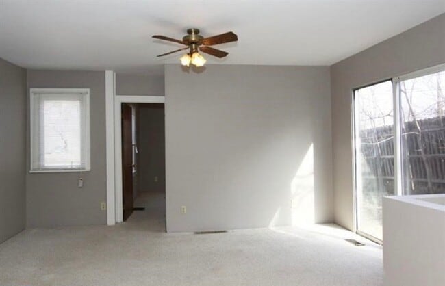 Building Photo - 1610 Burr St