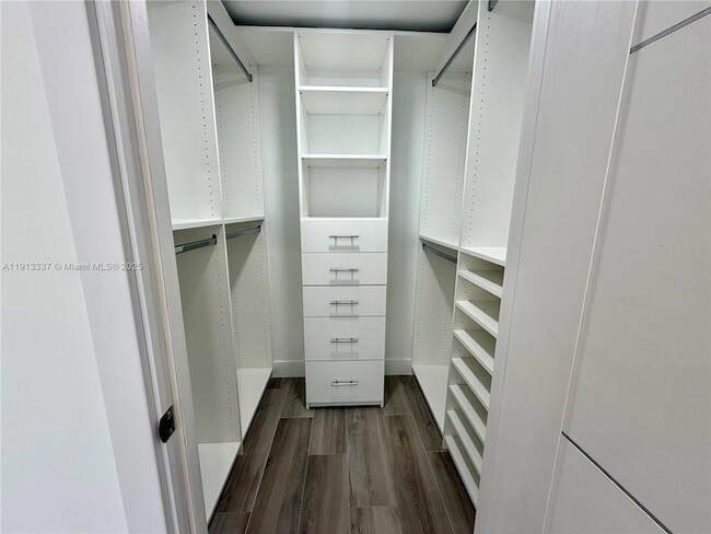 Building Photo - 550 Okeechobee Blvd