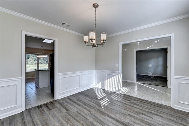 Building Photo - 3460 Maple Terrace Dr