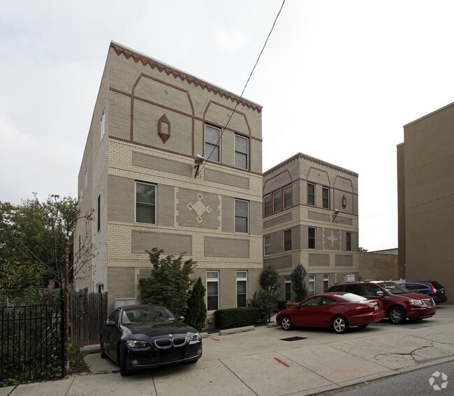 Primary Photo - Romeo Place