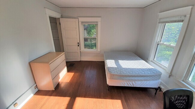 Building Photo - 311 Fairmount Ave