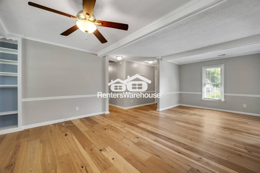 Building Photo - 816 Pin Oak Pl