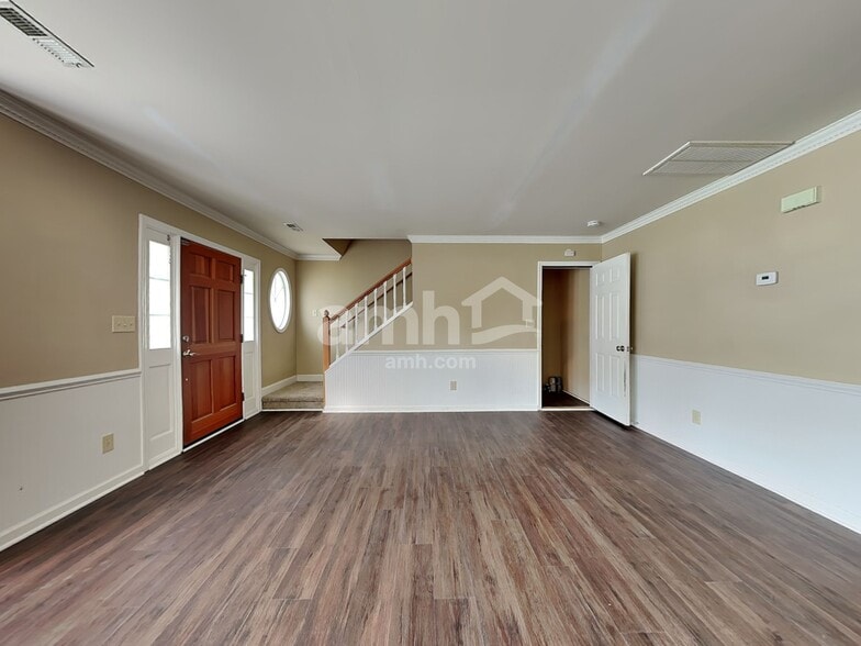 Building Photo - 124 Cyprus Cove Dr