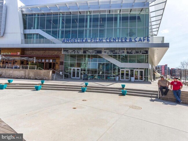 Building Photo - 2665 Prosperity Ave