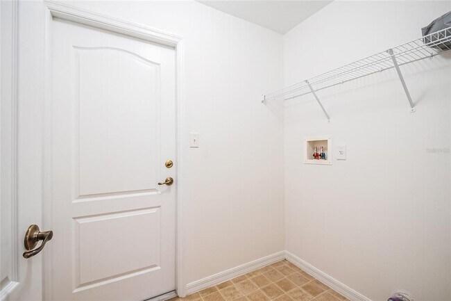 Building Photo - 2763 Athens Dr