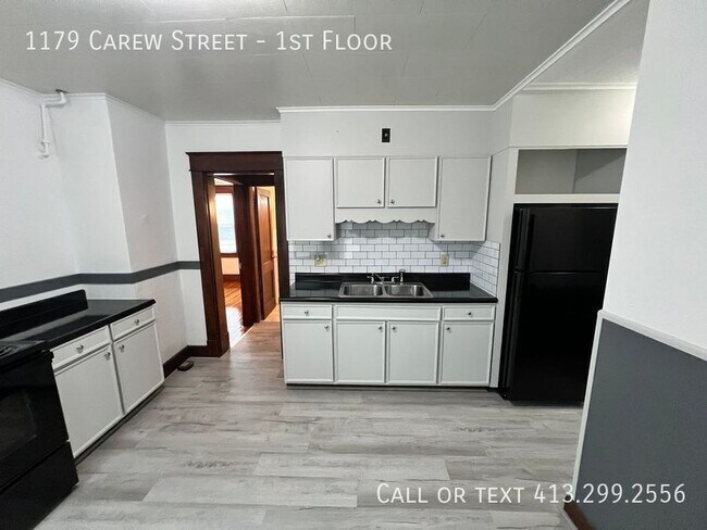 Building Photo - 1179 Carew St