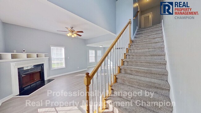 Building Photo - Move-In Ready 4 BD/2.5 BA Near Camp Lejeune w/Fenced Yard and Attached Garage