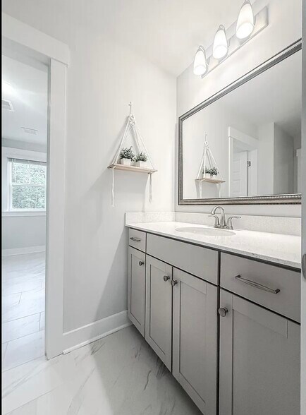 Building Photo - 256 Fiddleback Dr