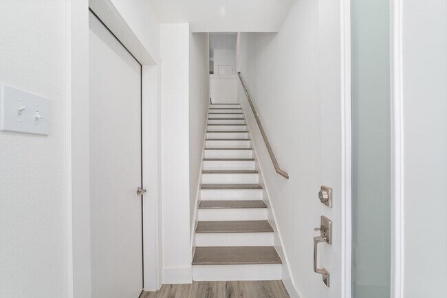 Building Photo - 11924 N Hoa Sen Cir