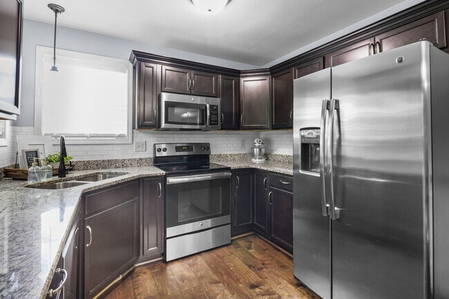 Building Photo - 773 Banister Dr