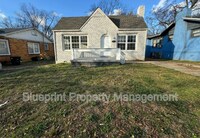 Building Photo - 1532 Bay Ave SW