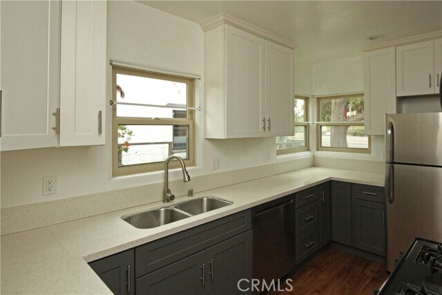 Building Photo - 2207 W Carson St