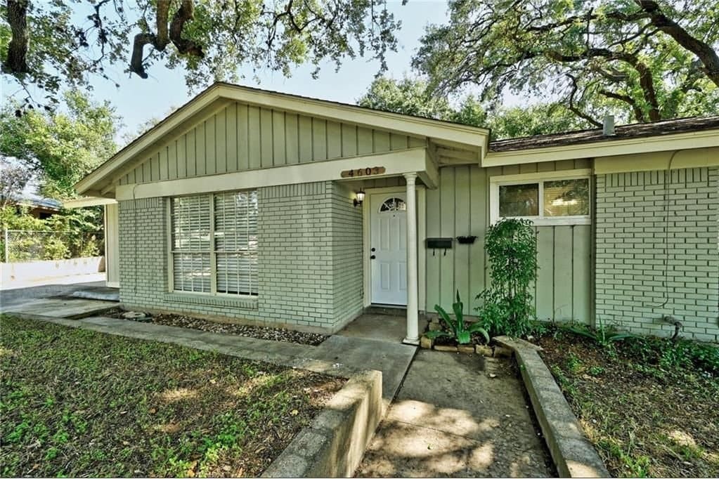 Building Photo - 4603 Lennox Dr