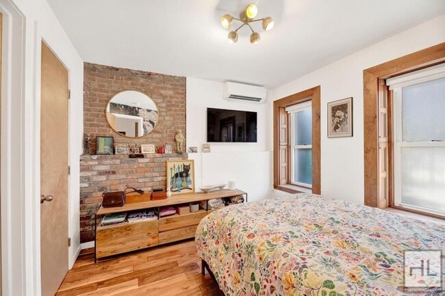 Building Photo - 3 bedroom in BROOKLYN NY 11216