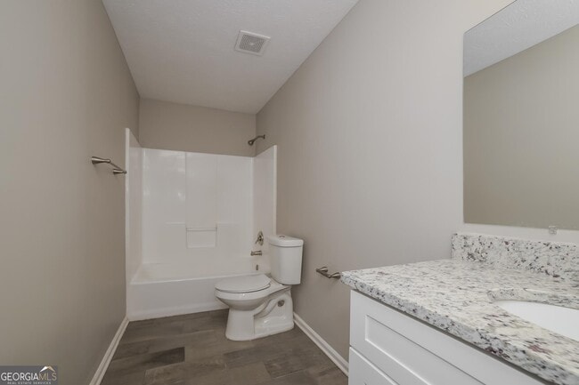 Building Photo - 2780 Deerfield Dr