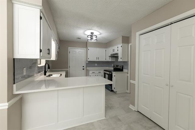 Building Photo - 9102 Valkrie Ln