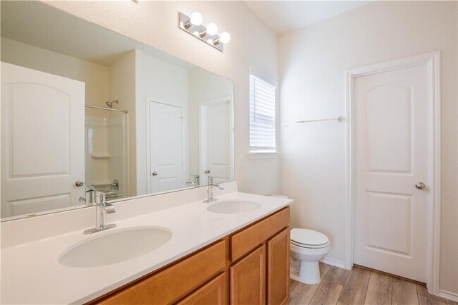 Building Photo - 224 Purple Heart Dr