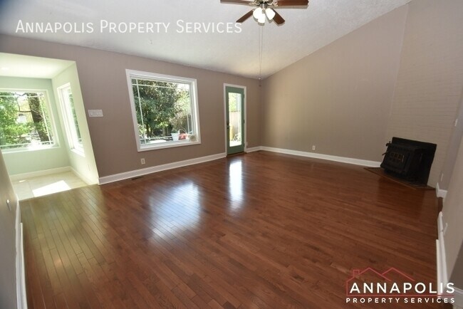 Building Photo - 1195A Bayview Vista-