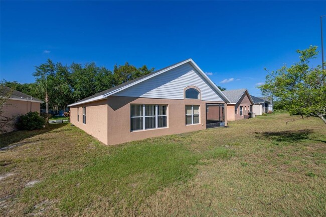Building Photo - 3145 Stonehurst Cir