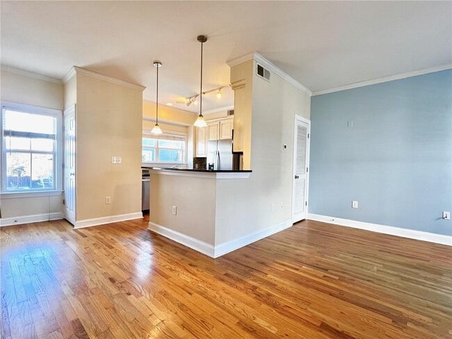 Building Photo - 312 Carlyle Park Dr