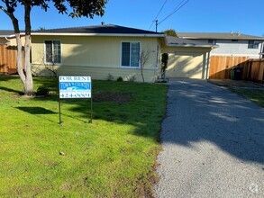 Building Photo - Cute Two Bedroom Cozy Home in Marina