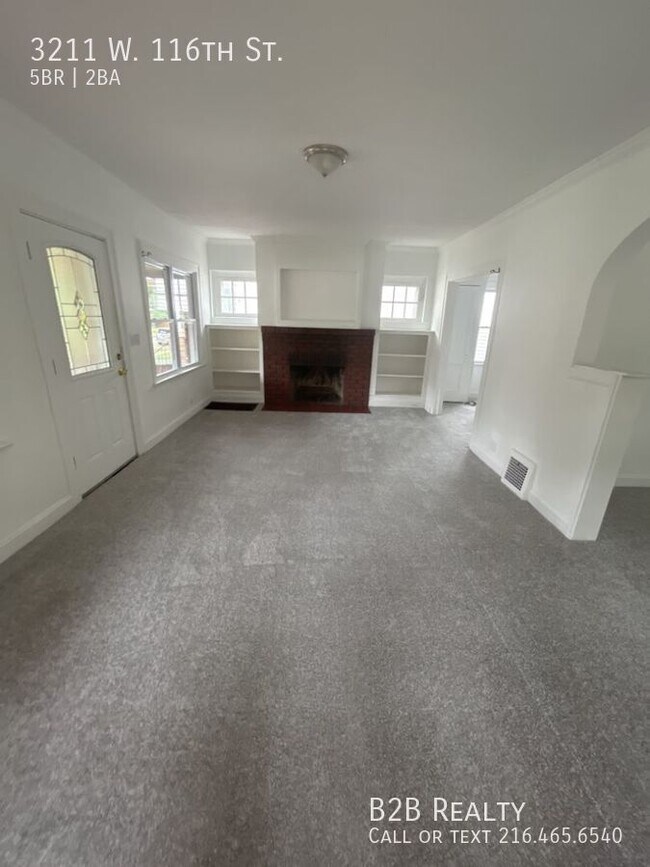 Building Photo - 3211 W 116th St