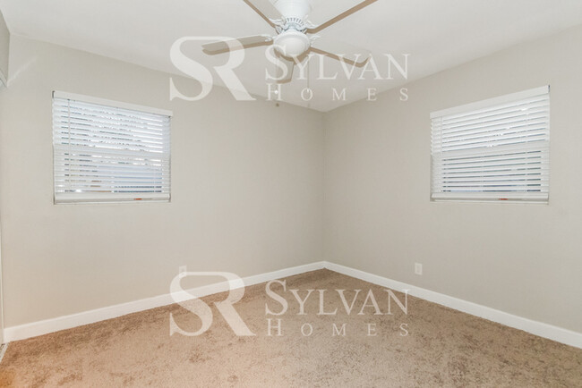 Building Photo - Spacious 3BR Home Awaits You!