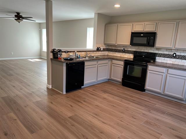 Building Photo - 16901 Thorntree Ct