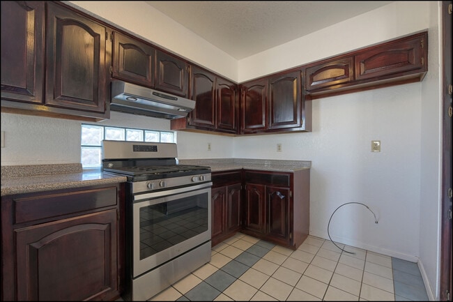 Building Photo - 695 Bluff Canyon Cir