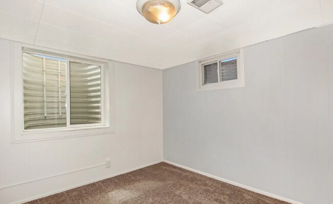 Building Photo - 1920 Springfield Dr