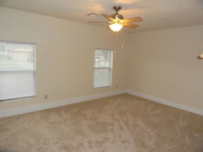 Building Photo - 16414 Paint Rock Rd