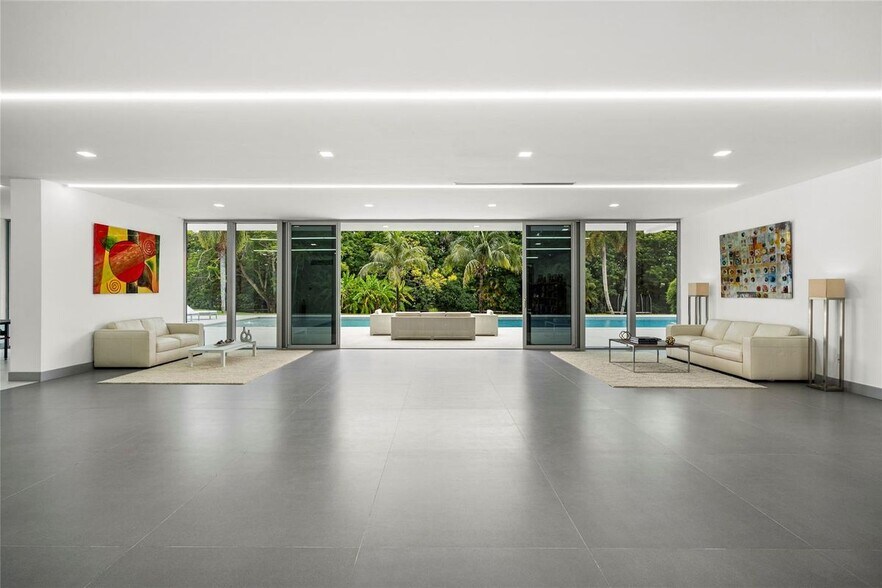 Building Photo - 17250 SW 52nd Ct