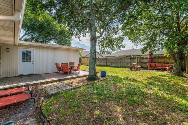 Building Photo - 344 Sailfish Dr