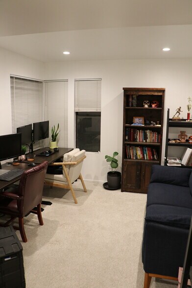 Building Photo - 35 Linden Ave