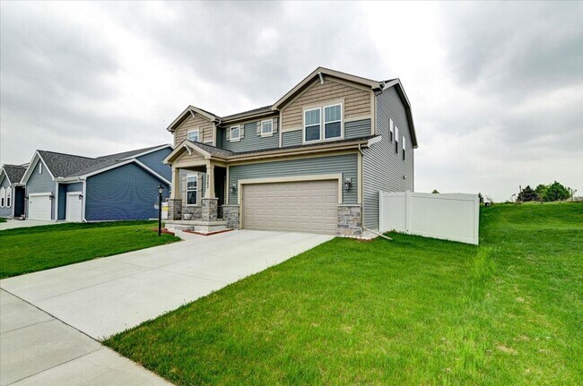 Primary Photo - 2583 Dogwood Ln