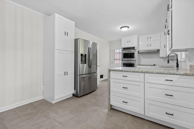 Building Photo - 8 Larose Dr SW