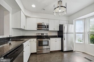 Building Photo - 2849 Schoolhouse Cir