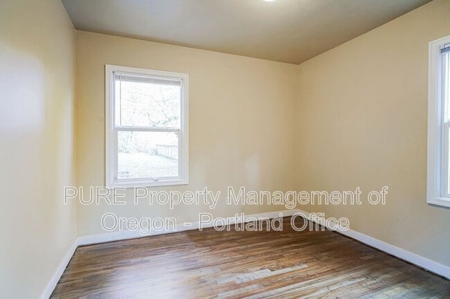 Building Photo - 4007 SW Comus St