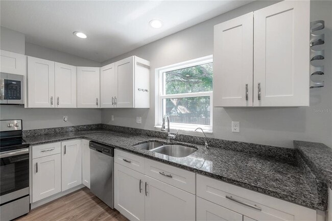 Building Photo - 595 Shady Grove Dr