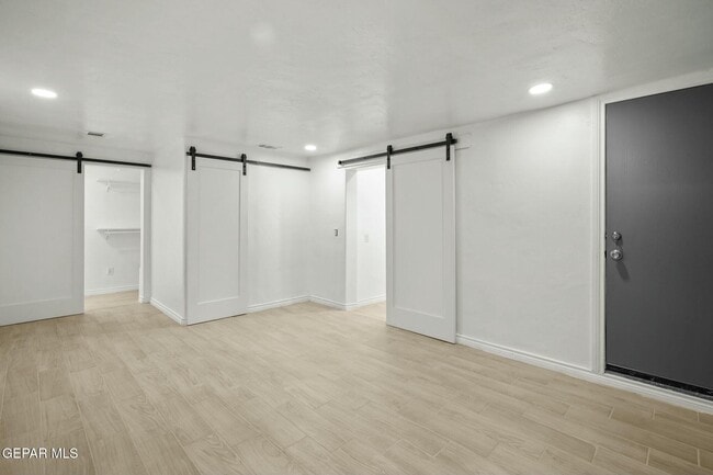 Building Photo - 2606 Justus St
